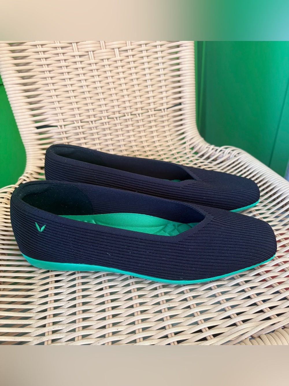 Vivaia Everyday Knit Ballet Flat in Black with Teal Accents Size 41.5